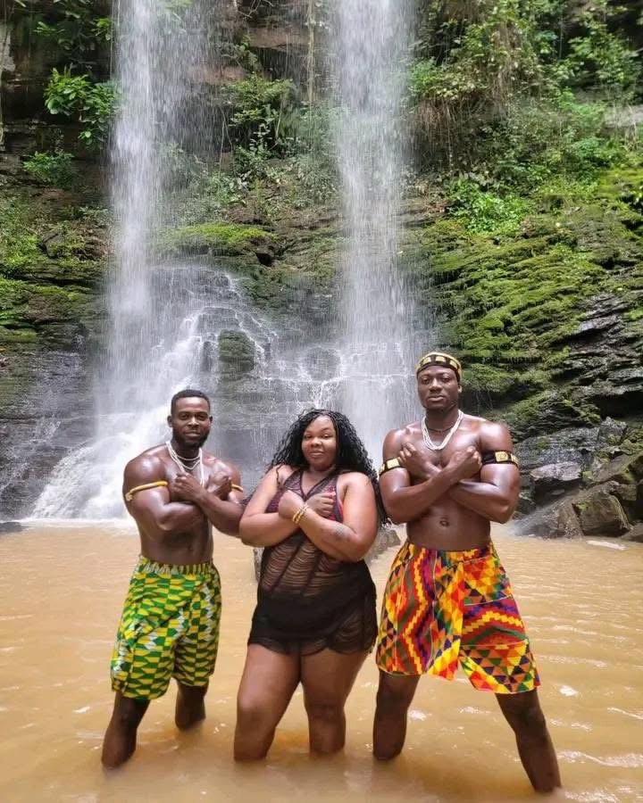 Aburi Gardens, Tetteh Quarshie Cocoa Farm Experience, & Waterfalls Tour photo 6