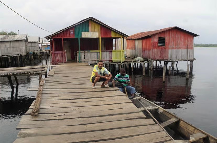 Accra To Nzulezu, Fort Antonio & Maaha Beach Experience Tour  photo 4